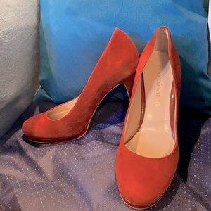 FRANCO SARTO, auburn heels, soft to touch, size 9, Excellent condition.